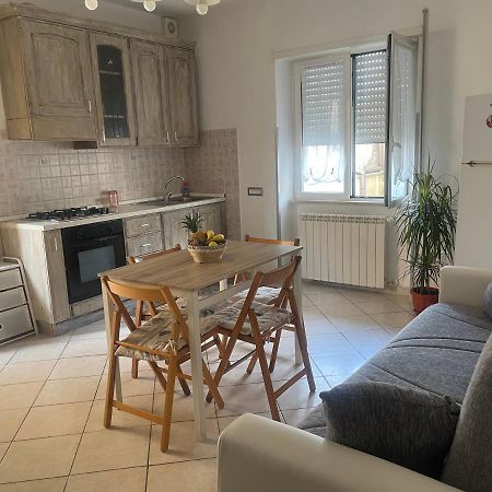 Airport Apartment Alloggio Turistico T&C Fiumicino Kültér fotó